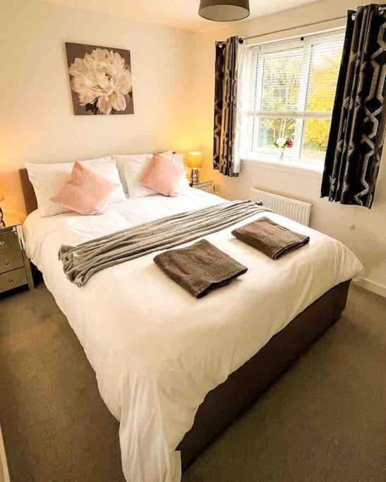 キンロスLoch Leven Getaway - 2 Bed Houseアパートメント エクステリア 写真